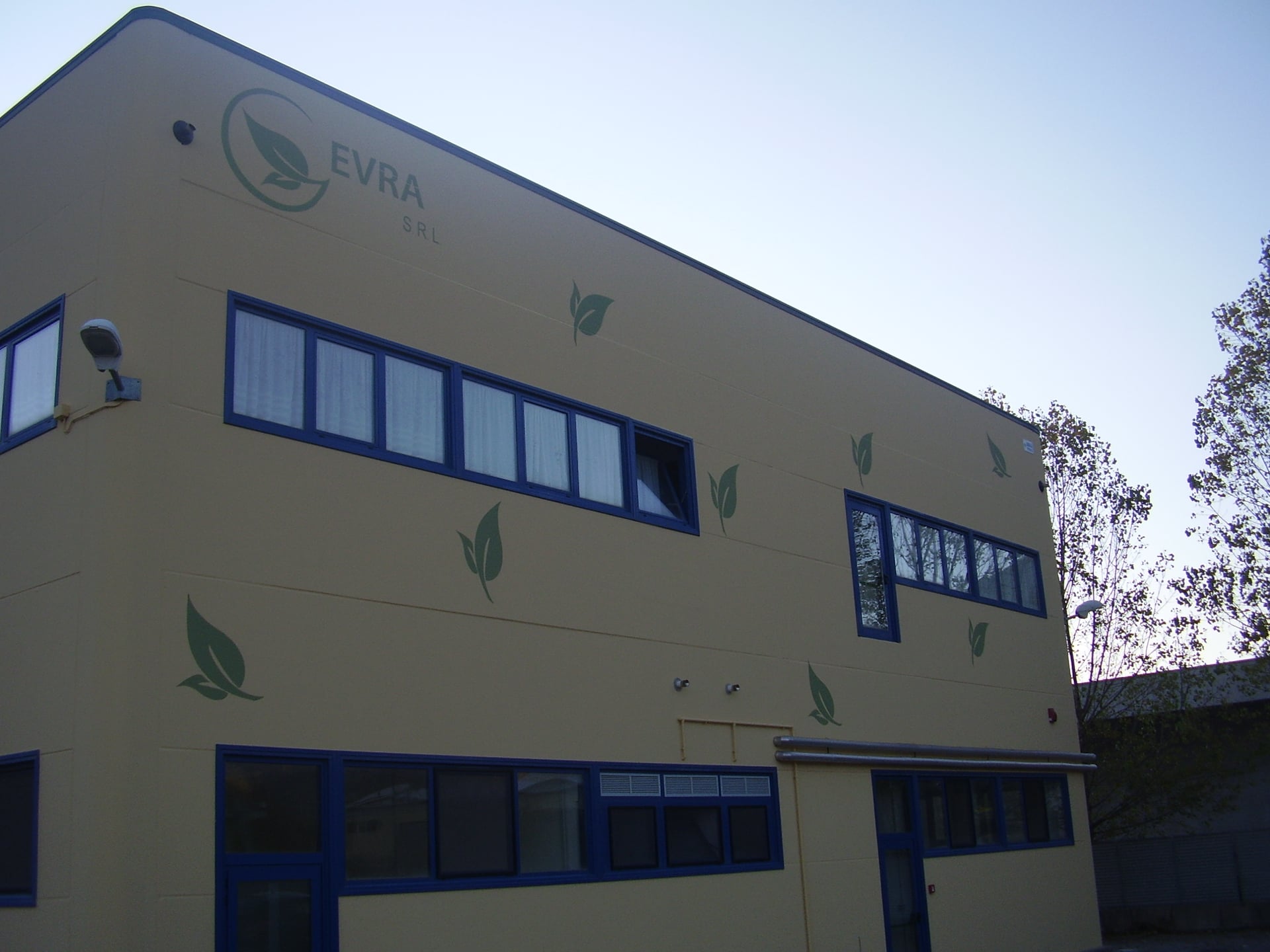 Stabilimento di EVRA a Lauria (PZ) didascalia.