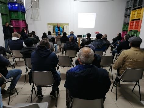 Figura 5. Un momento di un evento divulgativo realizzato presso un frantoio del partenariato del GO