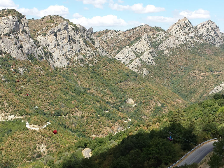 Figura 2. Versante di Castelmezzano durante l’evento siccitoso del 2017