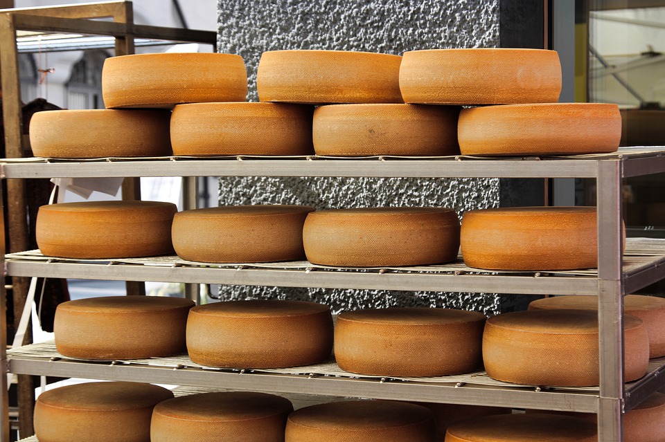 Da oggi e fino al 30 giugno c'è tempo per le domande di aiuti per gli ammassi di produzione formaggi 
